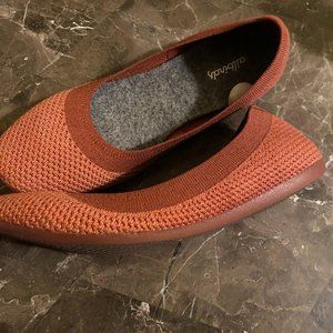 All Bird's women's Tree Breezers Size 8 Red color Limited Edition